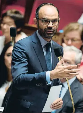  ?? CHRISTOPHE ARCHAMBAUL­T / AFP ?? El primer ministro francés, Édouard Philippe, ayer en el Parlamento