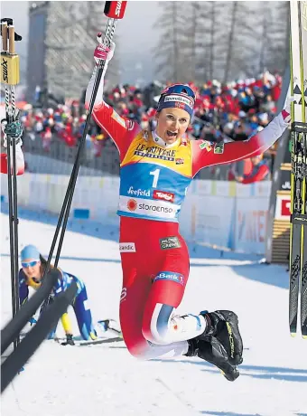  ?? Reuters ?? Johaug und Ingvild Flugstad Östberg zeigen es in Seefeld vor.