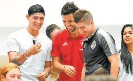  ??  ?? Alan Pulido, Facundo Erpen e Isaac Brizuela