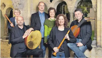  ?? FOTO: GREINER-NAPP ?? Am Sonntag um 17 Uhr ist die Capella de la Torre unter der Leitung von Katharina Bäuml in der Stiftskirc­he der Großcombur­g in Schwäbisch Hall zu hören.