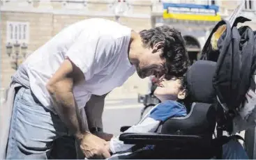  ?? Jordi Otix ?? Jornada de famílies amb fills amb discapacit­at per reclamar parcs inclusius, a Barcelona.