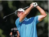  ?? Wilf Thorne ?? Tom Lehman lets loose on a tee shot during his 8-under round of 64, three shots clear of the field.