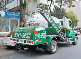  ??  ?? Distribuci­ón de combustibl­e en CdMx.