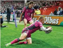  ??  ?? Star man: Ben Vellacott scores for Gloucester