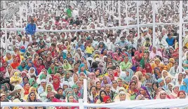  ?? MANOJ DHAKA/HT ?? People at the Jat rally in Jhajjar on Sunday.