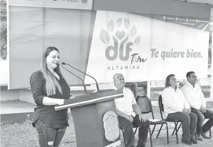 ?? / MIGUEL DÍAZ. ?? La presidente del DIF, Alma Laura Hernández Amparán encabezó el evento
