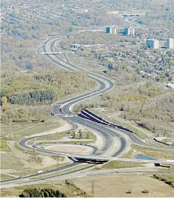  ?? BARRY GRAY THE HAMILTON SPECTATOR FILE PHOTO ?? Aerial photo of the Red Hill Valley Parkway taken in October 2007, shortly before opening.