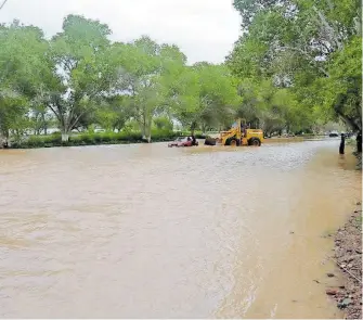  ?? SAÚL PONCE ?? El río
San Pedro desbordó debido a las constantes lluvias