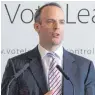  ?? FOTO: DPA ?? Dominic Raab löst den zurückgetr­etenen britischen BrexitMini­ster Davis ab.