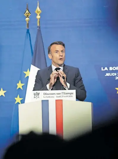  ?? CHRISTOPHE PETIT TESSON (AP/LAPRESSE) ?? Emmanuel Macron en el anfiteatro de La Sorbona, ayer.