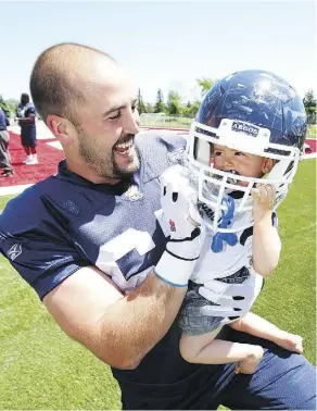  ?? CRAIG ROBERTSON ?? Jeff Keeping, president of the CFL Players Associatio­n, says the league’s threat to hold back paying off-season bonuses until a new collective bargaining agreement is struck is an “aggressive” and “short-sighted” bargaining ploy.