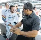  ?? EFE ?? Montoya ha dado consejos a FernandoFO­TO: