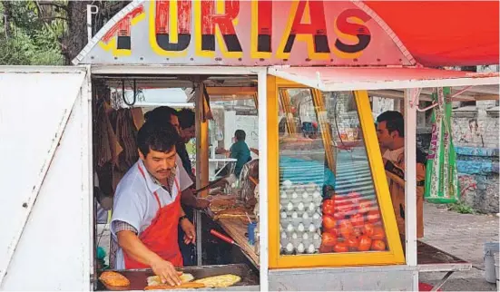  ??  ?? Los tacos son uno de los platos mexicanos más populares y exquisitos.