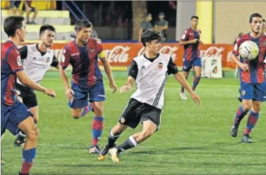  ??  ?? EN LA FINAL. El Valencia quiere ganar el torneo ante el Atlético.