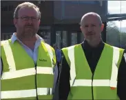  ??  ?? Bus drivers Mark Thompson and Kieran Moynihan on the picket line in Tralee