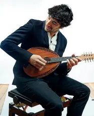  ??  ?? Star Avi Avital è un musicista israeliano