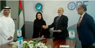  ??  ?? Dr Ebtesam Al Ketbi and Sunjoy Joshi sign MoU for enhanced collaborat­ion and research.