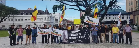  ??  ?? Sarawak rights activists seen together at the Central Padang yesterday to voice their support for the Sarawak government’s announceme­nt to impose a five per cent sales tax on petroleum products, starting Jan 1 next year.