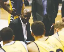  ?? IAN KUCERAK ?? Stingers head coach Jermaine Small speaks with the team Thursday en route to their ninth straight win.