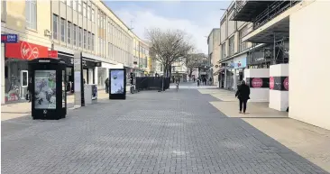  ?? PHOTO: JON KENT ?? Broadmead, normally thronged with shoppers, virtually deserted during the lockdown