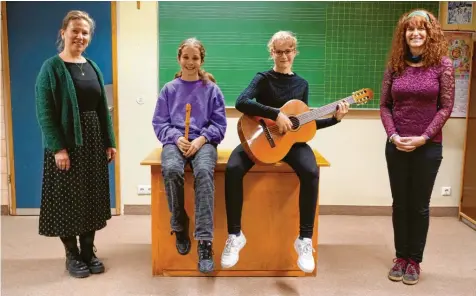  ?? Foto: Kathrin Elsner ?? Talent und Fleiß führen zu ersten Preisen bei „Jugend musiziert“. Von links: Kathrin Lapsit-Hanel, Franziska Maier, Verena Sirch und Ingrid Baum.