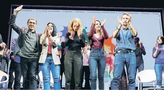  ?? MARISCAL / EFE ?? Monedero, Villanueva, Verstrynge, Montero i Iglesias ahir a l’acte de clausura de la Universita­t de Podem