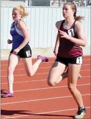  ?? Graham Thomas/Siloam Sunday ?? Siloam Springs’ Esther Norwood competes in the 100meter dash at the 5A-West Conference Meet.