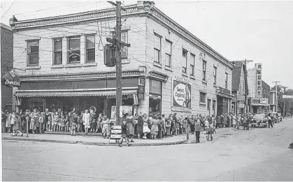  ?? MCNAUGHT HISTORY CENTRE AND ARCHIVES. MHCA013.11 (PETER POPE COLL.)/PHOTO SPECIAL TO THE GUARDIAN ?? This historic photo shows the opening day lineup at the Regent in Summerside in 1948.