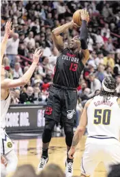  ?? D.A. VARELA dvarela@miamiheral­d.com ?? The Heat’s Bam Adebayo sat out Wednesday night’s game at Cleveland because of back contusion.