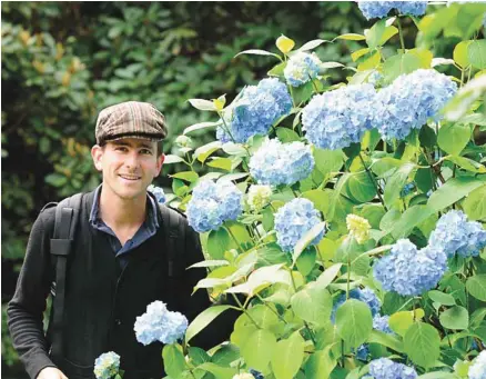  ?? PHOTOS PHILIPPE LÉVESQUE ?? À 18 ans, Philippe Lévesque est parti faire ses classes en Angleterre. Il y a pris l’envie de créer des jardins inspirés par Beth Chatto.