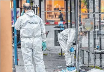  ?? FOTO: FELIX KÄSTLE/DPA ?? Auf dem Marienplat­z wurden zwei Männer bei einem Messerangr­iff schwer verletzt.