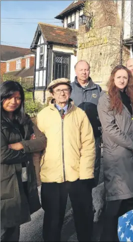 ??  ?? Residents believe the pub is still viable and inset;