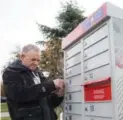  ??  ?? It’s unclear what the federal government will do regarding homes that were switched to community mailboxes.