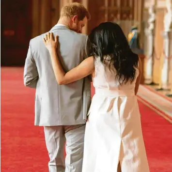  ?? Foto: Dominic Lipinski, dpa ?? Ende der royalen Verpflicht­ungen: Der britische Prinz Harry und seine Frau, Herzogin Meghan, dürfen sich nicht länger „Königliche Hoheiten“nennen.