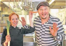  ?? FOTO: INDIGO ?? Starkes Doppel: Anja Dolfus, Küchenchef­in im Restaurant „Adress Kitchen & Bar“, und Sebastian Lege