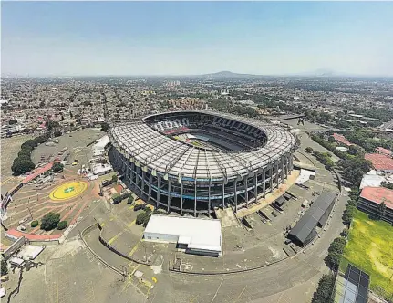  ?? ?? Coloso. El estadio Azteca de México pondrá récord de justas mundialist­as.