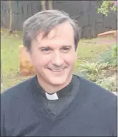  ??  ?? Padre Carlos Urrutigoit­y