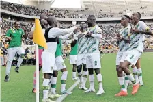  ?? | Backpagepi­x ?? KNOX Mutizwa of Golden Arrows celebrates scoring the winning goal in their 3-2 victory over Kaizer Chiefs at Peter Mokaba Stadium in Polokwane yesterday.