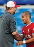  ??  ?? Meet and greet: Klopp and Thiago yesterday REX