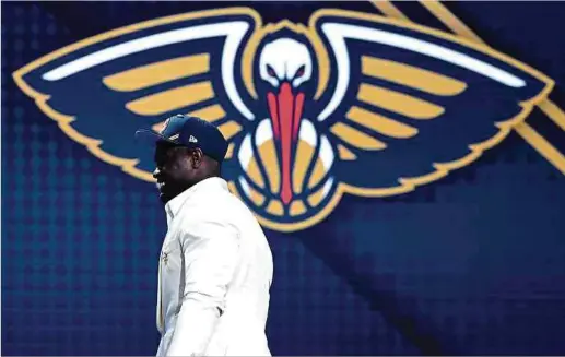  ?? Foto: AFP ?? Zion Williamson wird in der kommenden Saison für die New Orleans Pelicans spielen.