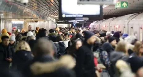  ?? RANDY RISLING/TORONTO STAR FILE PHOTO ?? The reality that Toronto’s mass transit system is out of date was illustrate­d by dangerous crowding at Bloor Station last month.