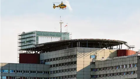  ?? Archivfoto: Silvio Wyszengrad ?? Im Klinikum arbeiten derzeit knapp 5400 Menschen. Durch die Umwandlung zur Uniklinik wird ein Boom im Gesundheit­ssektor erwartet.