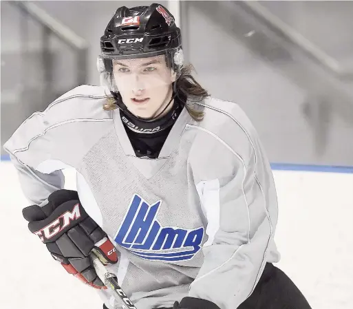  ??  ?? L’attaquant Jérémy Laframbroi­se devrait être en uniforme pour le premier match de la série, vendredi. Les Remparts prendront la route pour Bathurst à 10 h, ce matin.