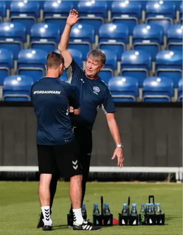  ?? FOTO: LARS POULSEN ?? – Jeg arbejder hele tiden på at forstå den danske presse, siger landstraen­er Åge Hareide, der har svaert ved at forstå, hvorfor alle historier ikke er positive.