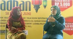  ??  ?? NGABUBURIT: Soffy Balgies (kanan) saat menjadi pembicara dalam talk show di Kaza City Mall kemarin.