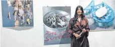  ?? FOTO: KUNSTVEREI­N ULM ?? Melek Baylas, neue Praktikant­in im Kunstverei­n Ulm, freut sich, auf ihre erste Vernissage.