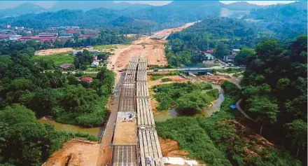  ??  ?? Malaysia Rail Link Sdn Bhd and China Communicat­ions Constructi­on ECRL Sdn Bhd say no contracts for the East Coast Rail Link civil work packages will be awarded on a direct tender basis.