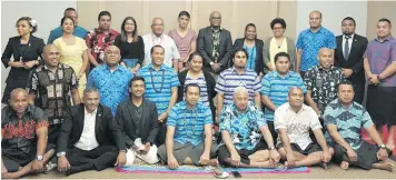  ?? Photos: DEPTFO News ?? Prime Minister Voreqe Bainimaram­a with members of the Fijian delegation and Fijian residents in Tokyo, Japan, on May 19, 2018.