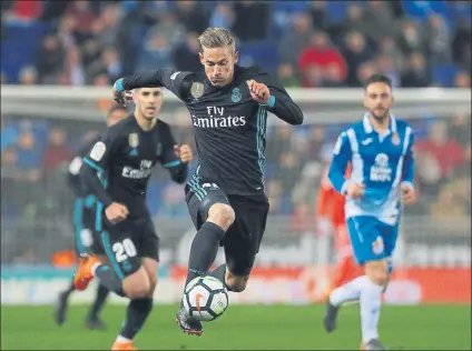  ??  ?? jugando en Cornellà-El Prat la pasada temporada defendiend­o la camiseta del Real Madrid