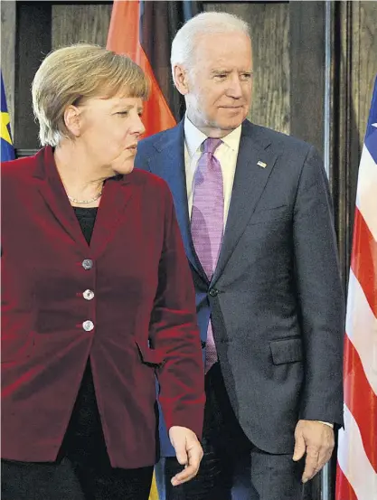  ??  ?? München-Stammgast Joe Biden mit Angela Merkel bei einem gemeinsame­n Auftritt 2015. Dieses Jahr war es zwar nur eine Videoschal­tung. Das Bekenntnis der USA zur Partnersch­aft mit Europa betonte Biden dennoch.